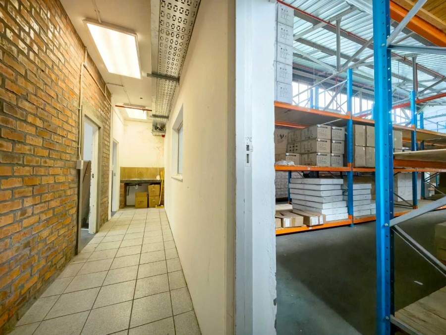 To Let commercial Property for Rent in Maitland Western Cape